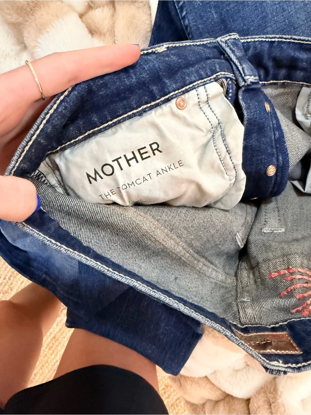 Mother denim 27 tomcat ankle jeans. - Picture 3 of 4